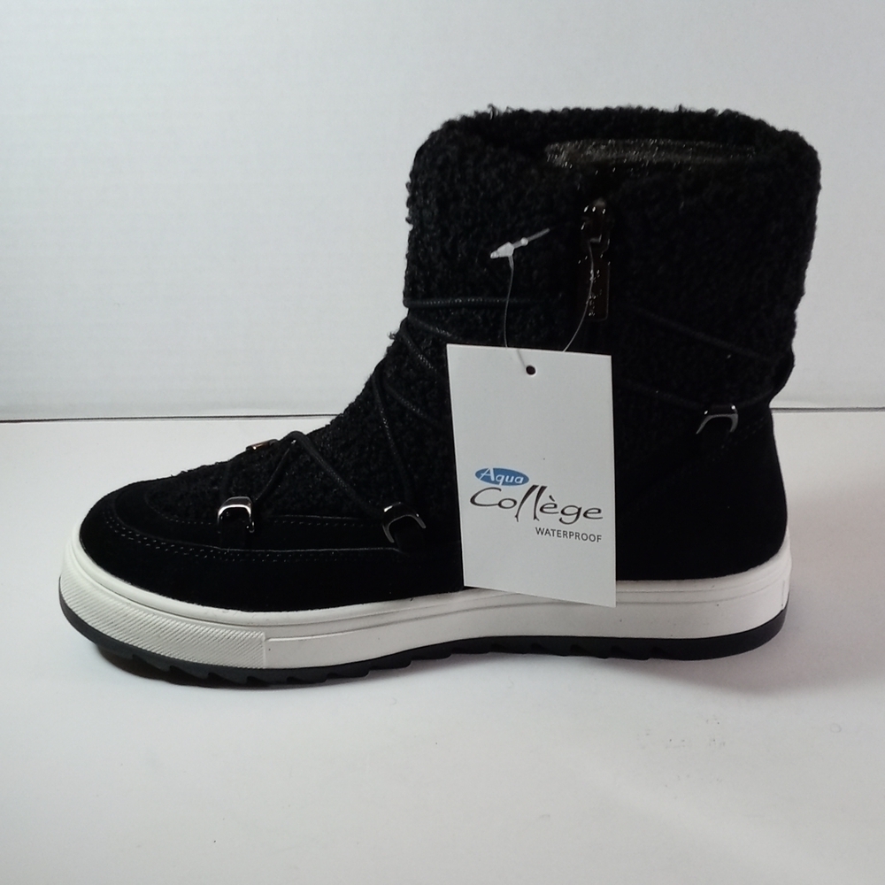 Boot - Picture 2 of 6